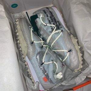 Nike Off-White “Waffle Racer”